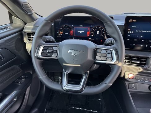 Used 2025 Ford Mustang Coupe RWD image 12