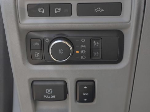Used 2022 Ford F150 Limited AWD/4WD image 17