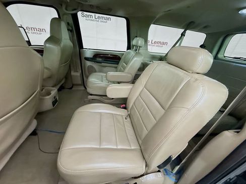 Used 2005 Ford Excursion Limited AWD/4WD image 21
