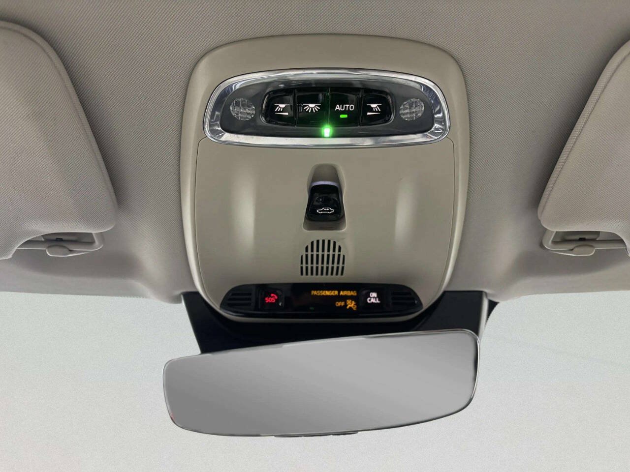 Used 2018 Volvo XC90 T5 Momentum w/ Convenience Package FWD image 36