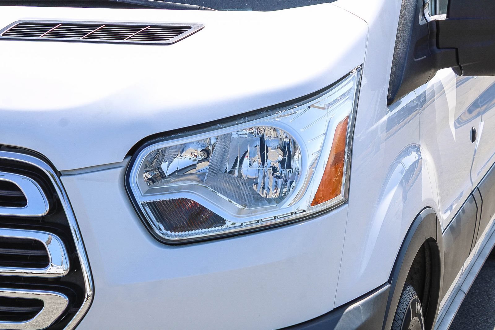 Used 2018 Ford Transit 350 XLT RWD image 9