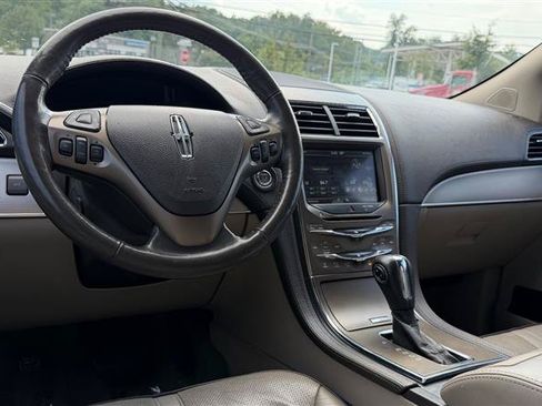 Used 2011 Lincoln MKX 2WD w/ 101A Rapid Spec Order Code image 26