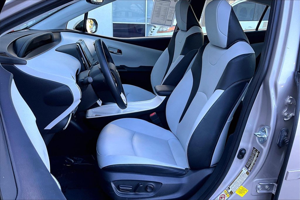 Certified 2019 Toyota Prius Prime Advanced FWD image 21