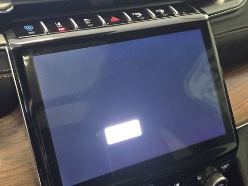 Used 2024 Jeep Grand Cherokee Summit w/ Advanced Protech Group IV image 28