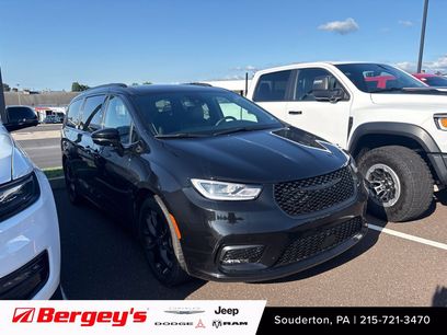 Used 2026 Chrysler Pacifica Limited w/ S Appearance Package