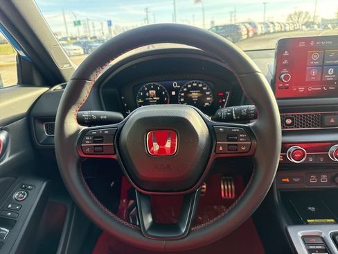 Used 2025 Honda Civic Type R image 11