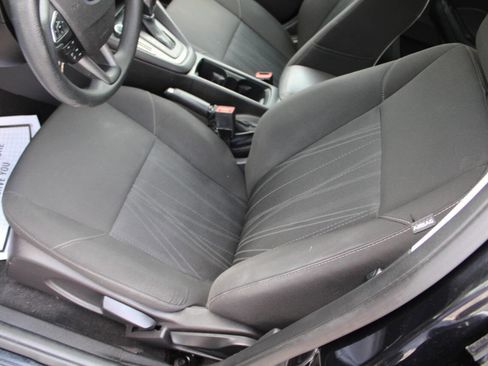 Used 2016 Ford Focus SE image 16