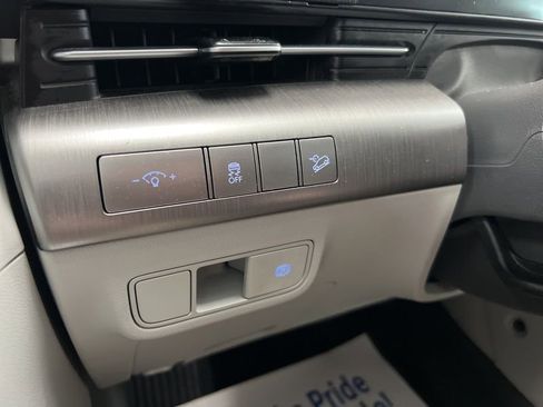 Used 2024 Hyundai Kona SEL w/ Convenience Package AWD/4WD image 19
