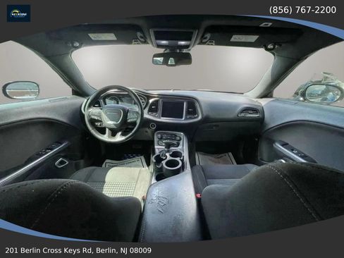 Used 2017 Dodge Challenger SXT w/ Driver Convenience Group image 19