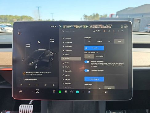 Used 2022 Tesla Model Y Performance image 31