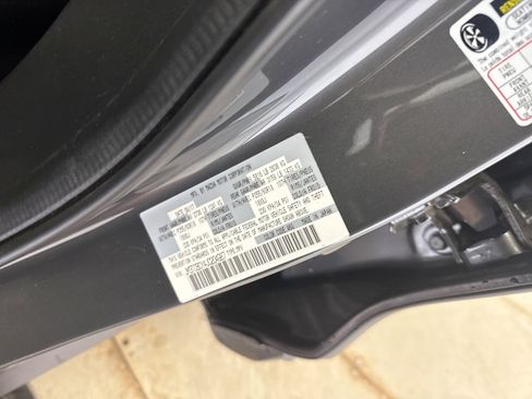 Used 2018 MAZDA CX-9 Touring w/ Touring Premium Package image 11