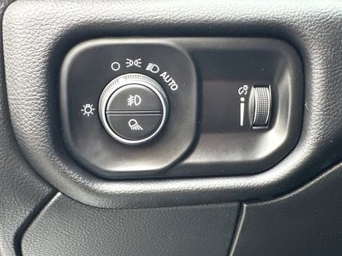 Used 2024 RAM 2500 Big Horn w/ Sport Appearance Package image 24