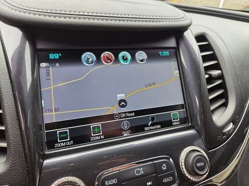 Used 2017 Chevrolet Impala Premier w/ Enhanced Convenience Package FWD image 13