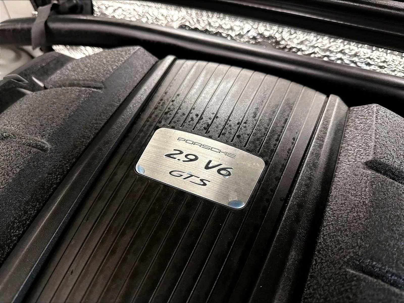 Certified 2022 Porsche Macan GTS AWD/4WD image 33
