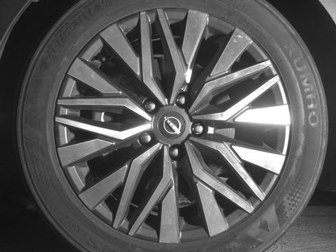 Used 2025 Nissan Altima 2.5 SV image 12