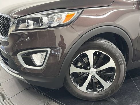 Used 2017 Kia Sorento EX w/ EX V6 Premium Package FWD image 5