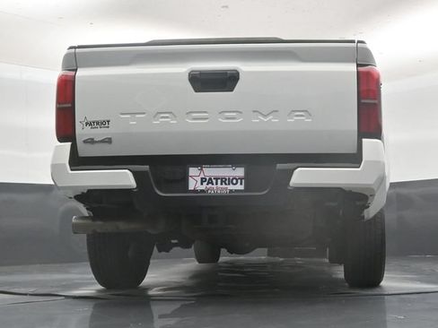 Used 2025 Toyota Tacoma SR5 AWD/4WD image 53