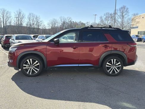 Used 2023 Nissan Pathfinder Platinum w/ Cargo Package image 6