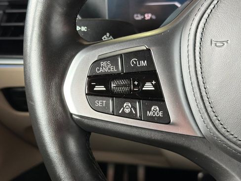 Used 2023 BMW i4 eDrive40 w/ M Sport Package image 31