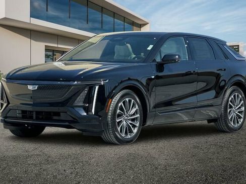 New 2025 Cadillac Lyriq Sport image 8