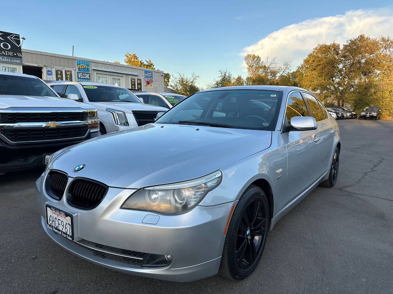 Used 2009 BMW 528i xDrive Sedan AWD/4WD image 4