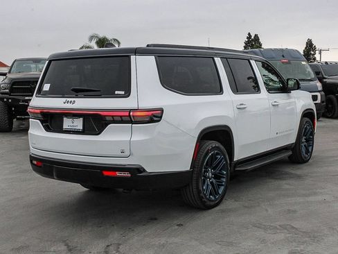 New 2026 Jeep Grand Wagoneer L 4WD image 9