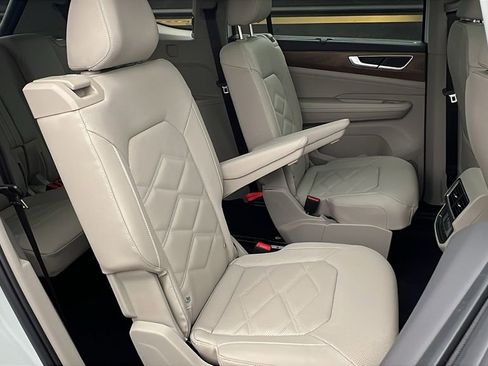 New 2026 Volkswagen Atlas SE image 14