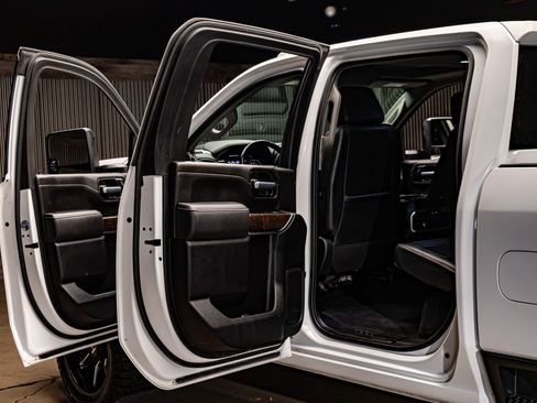 Used 2021 GMC Sierra 2500 Denali w/ Denali Ultimate Package image 27