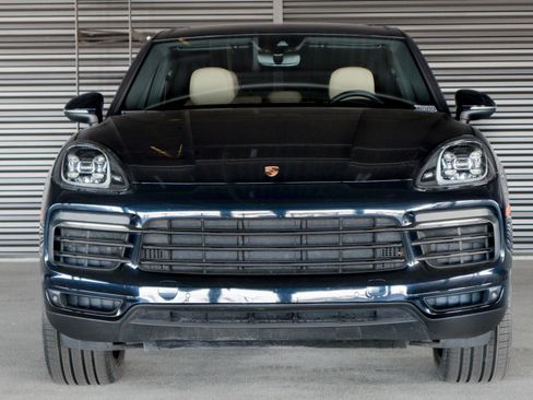 Used 2023 Porsche Cayenne AWD/4WD image 8