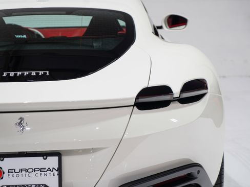 Used 2024 Ferrari Roma RWD image 35