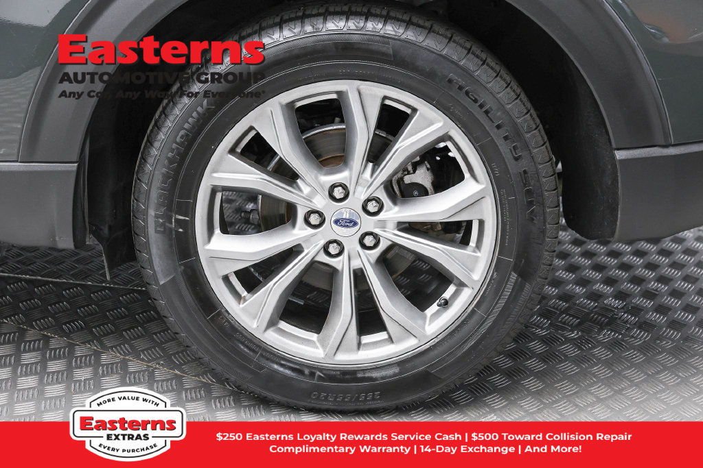 Used 2023 Ford Explorer XLT w/ Equipment Group 202A AWD/4WD image 9