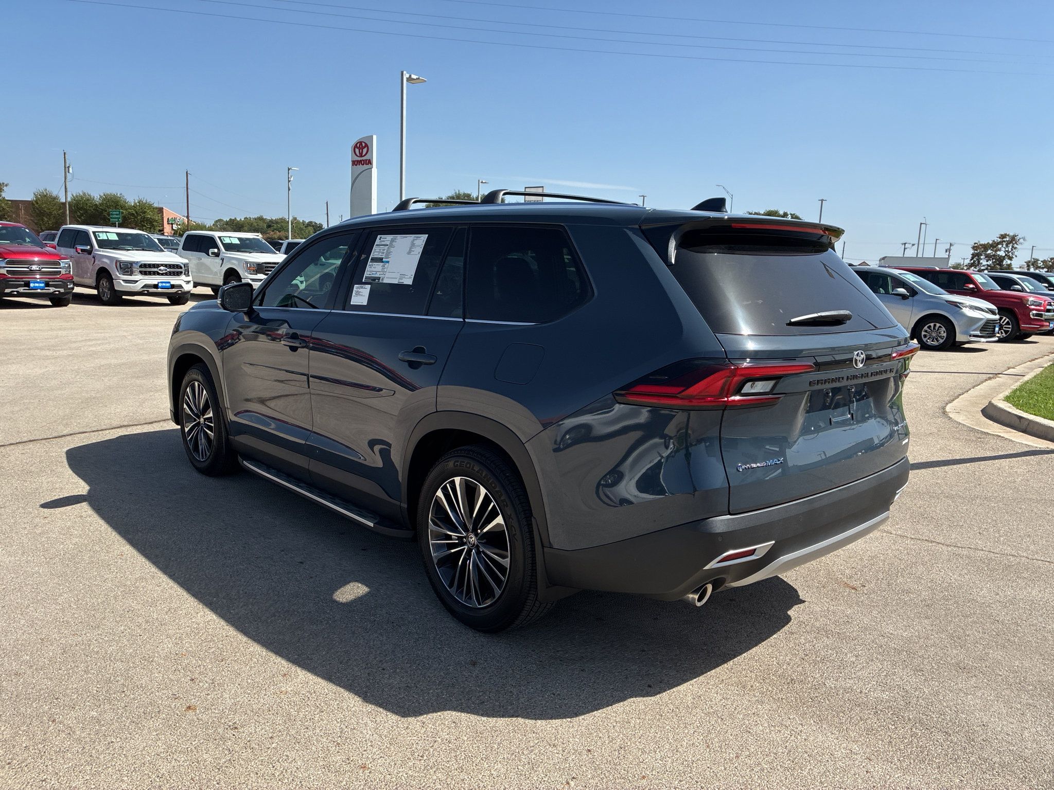 New 2026 Toyota Grand Highlander AWD Hybrid image 6