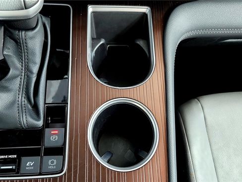 Certified 2024 Toyota Sienna XLE image 35