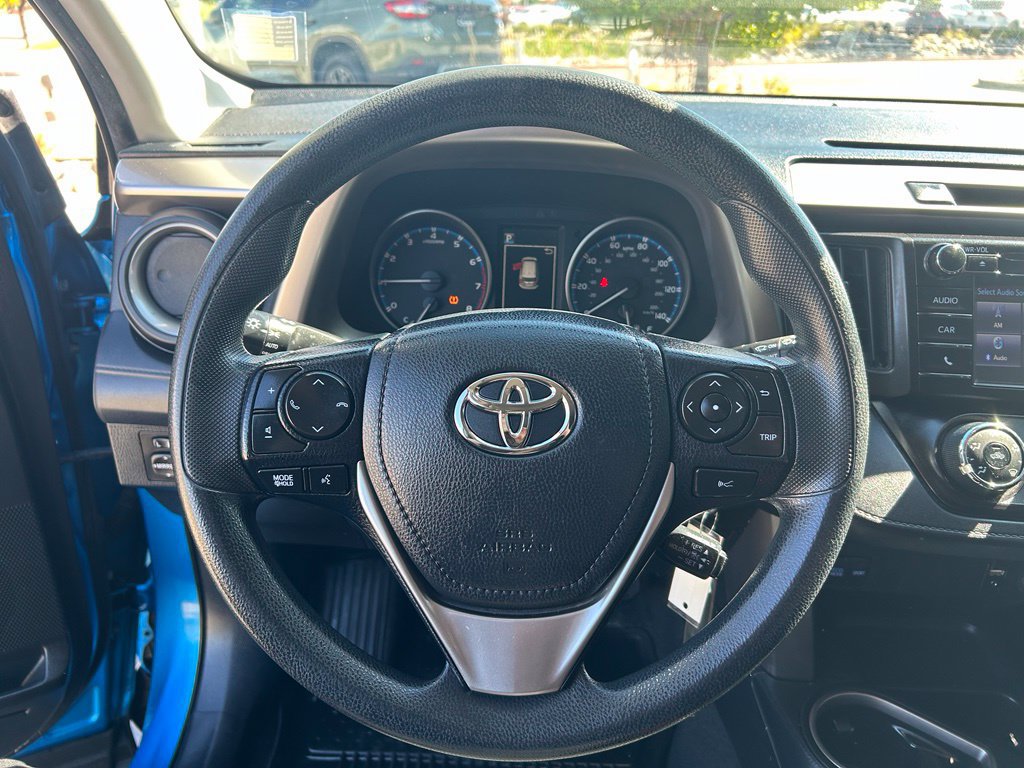 Used 2018 Toyota RAV4 LE w/ All Weather Liner Package AWD/4WD image 10