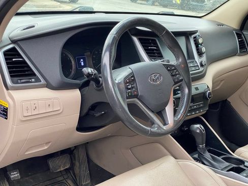 Used 2017 Hyundai Tucson SE Plus FWD image 9