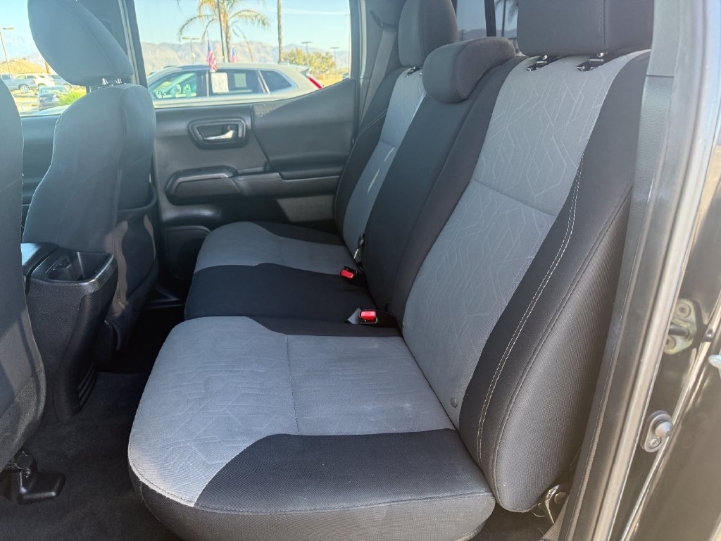 Used 2020 Toyota Tacoma TRD Off-Road w/ Technology Package AWD/4WD image 14
