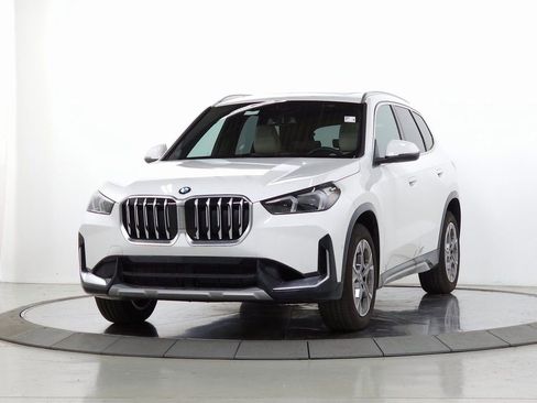 Used 2025 BMW X1 xDrive28i w/ Convenience Package image 3