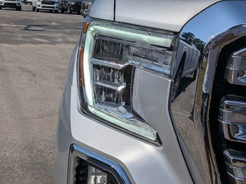 Used 2021 GMC Sierra 1500 SLT w/ SLT Premium Plus Package AWD/4WD image 9
