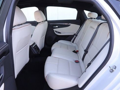 Used 2018 Chevrolet Impala Premier w/ Premier Confidence Package image 10