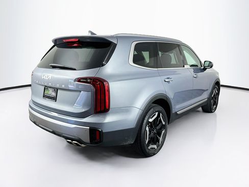 Used 2025 Kia Telluride S FWD image 9
