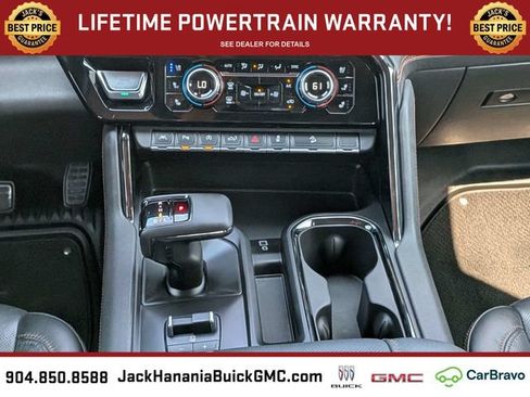 Used 2024 GMC Sierra 1500 AT4 w/ Technology Package AWD/4WD image 18