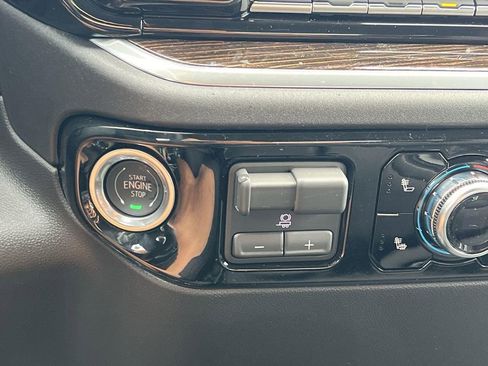 New 2026 GMC Sierra 1500 Elevation image 20