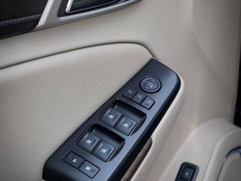 Used 2018 GMC Yukon Denali w/ Open Road Package image 22