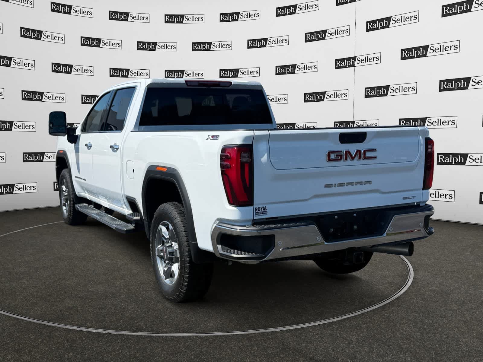 Used 2026 GMC Sierra 2500 SLT w/ SLT Premium Package AWD/4WD image 4