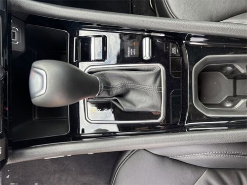 New 2026 Jeep Compass Limited image 18