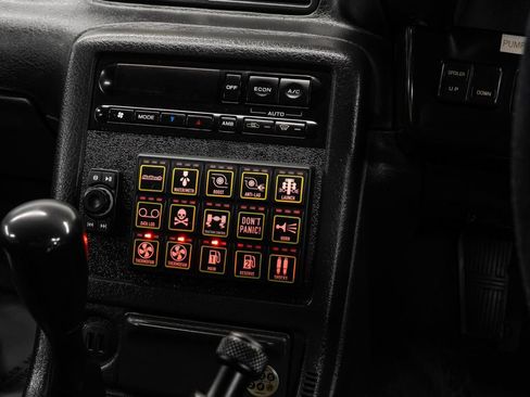 Used 1991 Nissan Other Nissan Models image 42