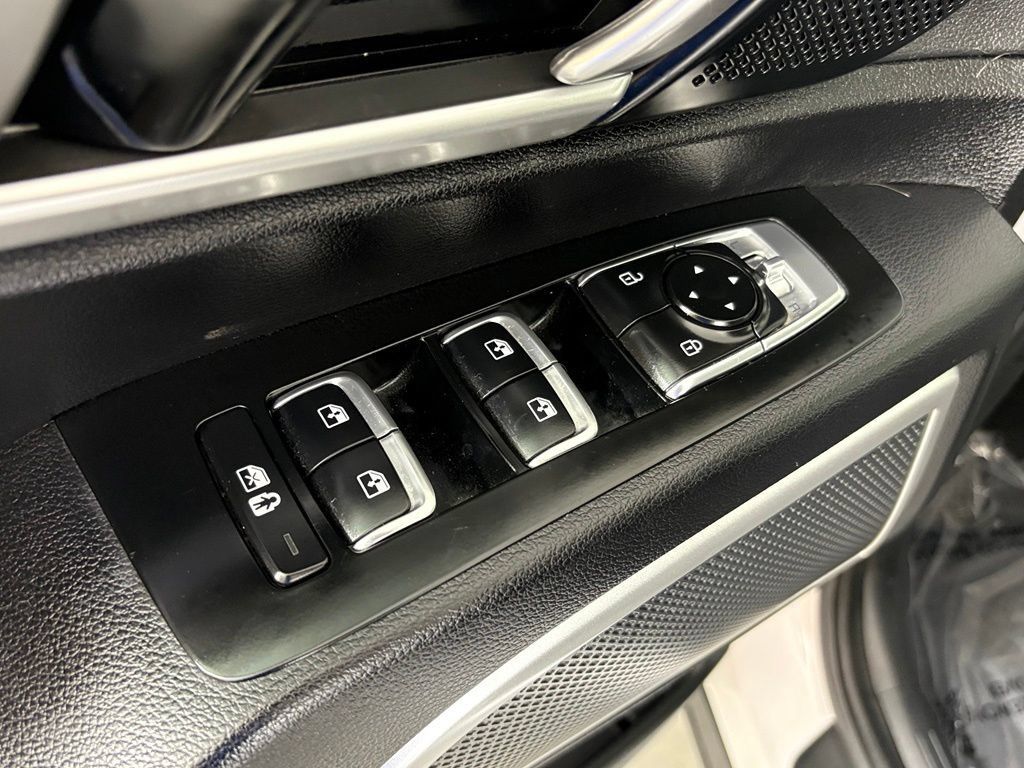 Used 2022 Kia Telluride S AWD/4WD image 15