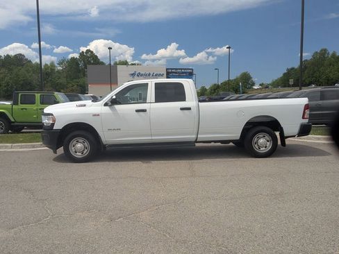 Used 2022 RAM 2500 Tradesman RWD image 2