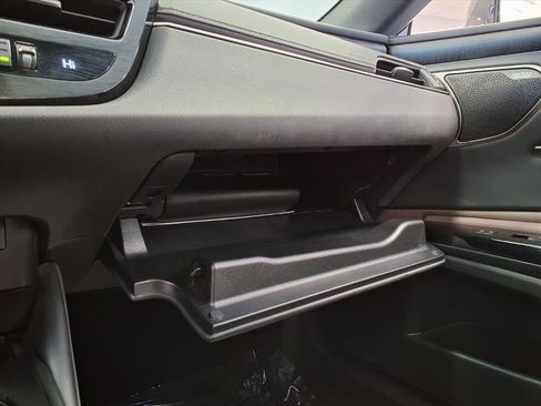 Used 2024 Lexus ES 300h Ultra Luxury w/ Accessory Package (Z2) image 34