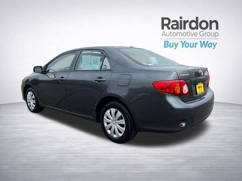 Used 2010 Toyota Corolla LE FWD image 5